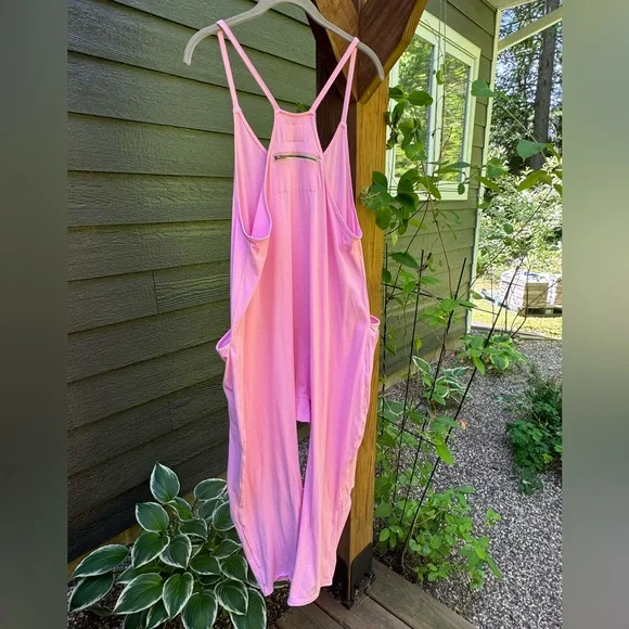 FREE PEOPLE Movement Hot Shot Onesie Prism Pink NWOT - Picture 9 of 11